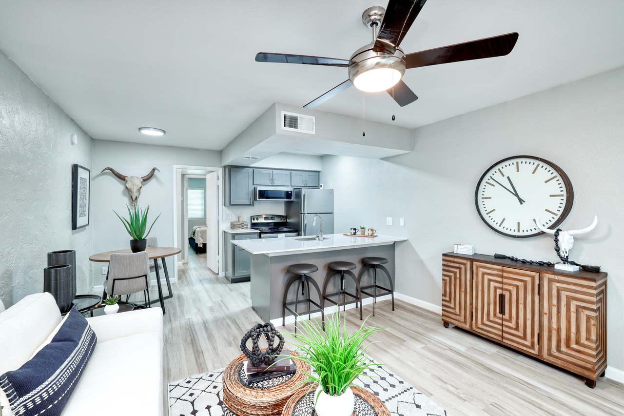 The Palmer - Photo 2 of 27