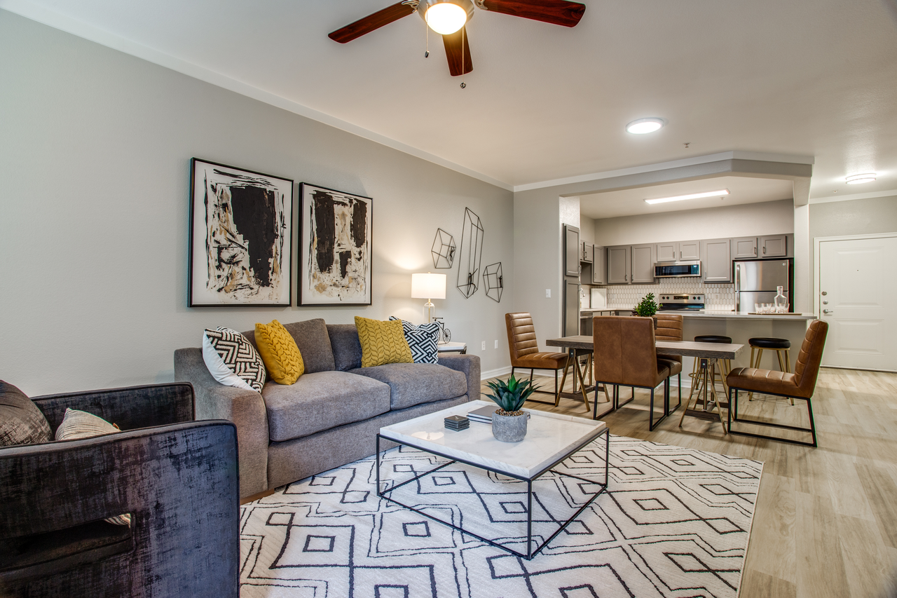 The Franklin at Samuels Ave - Photo 5 of 50