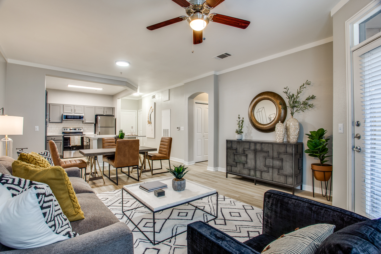 The Franklin at Samuels Ave - Photo 6 of 50