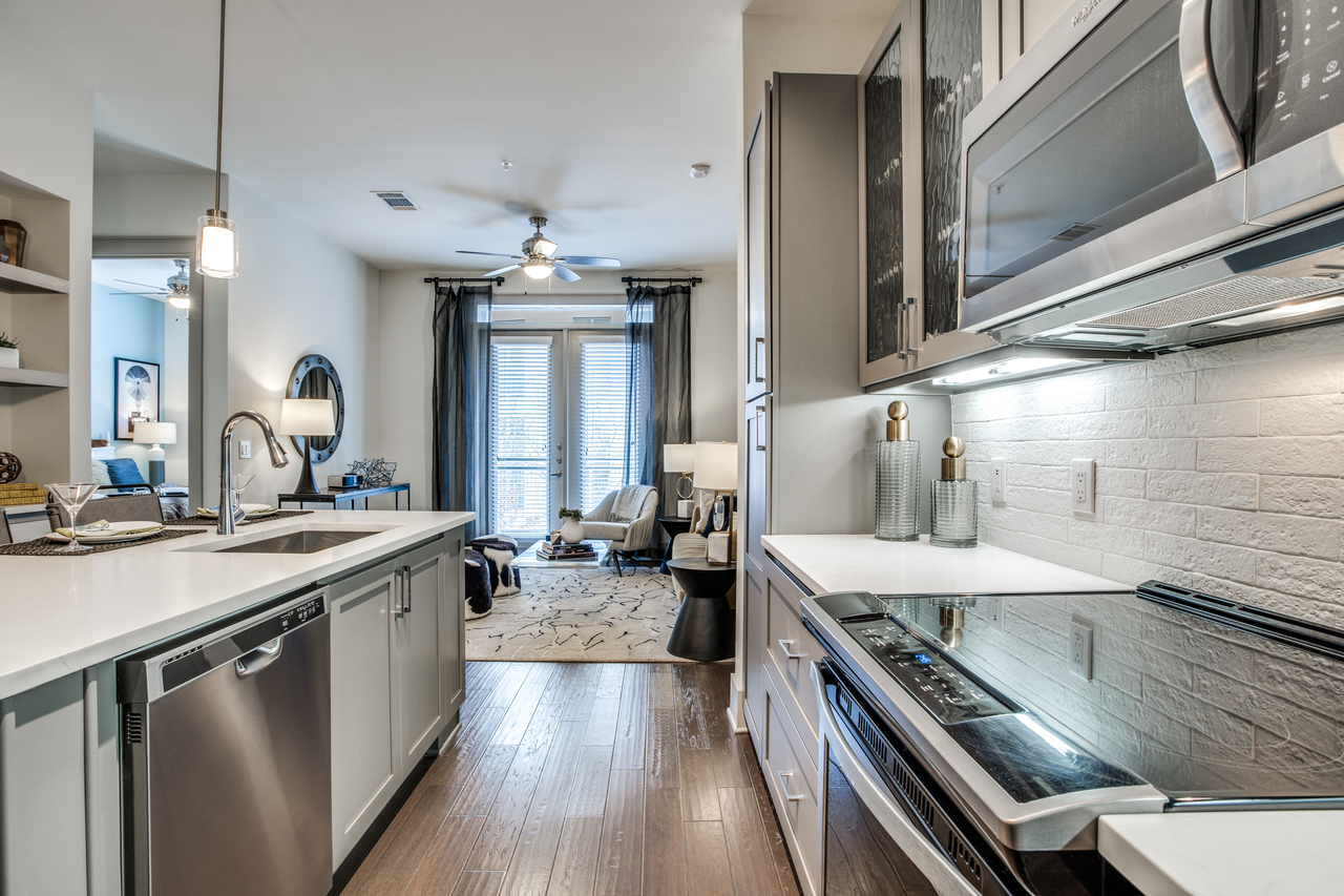 Ash at the Branch - Photo 3 of 36