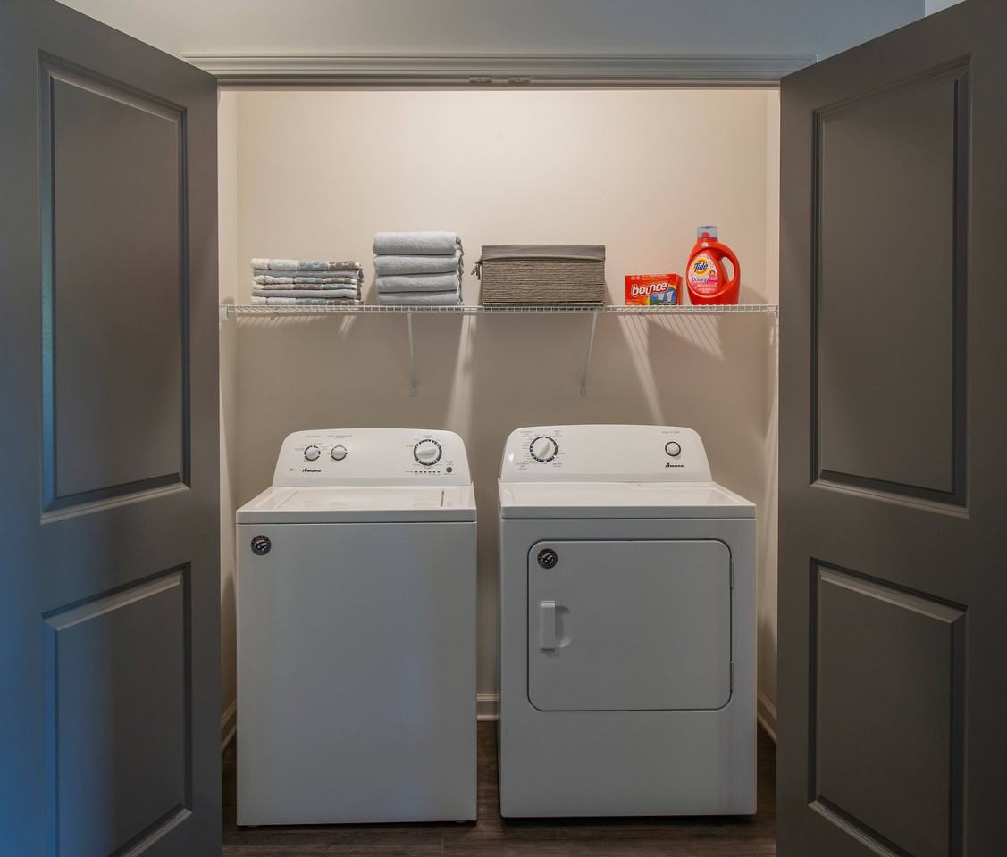 Ballpark Apartments @ Town Madison - Photo 7 of 16