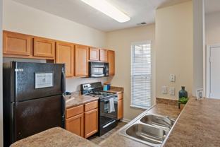 Hartshire Lakes Apartments - Photo 1 of 1