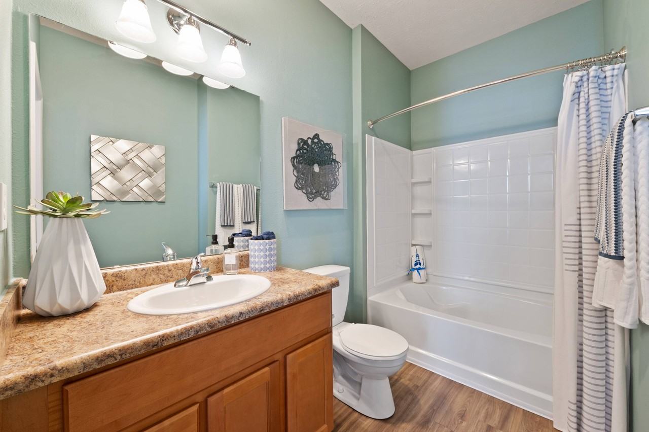 Hartshire Lakes Apartments - Photo 7 of 26