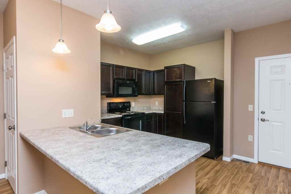 Brandon Heights Apartments - Photo 7 of 36