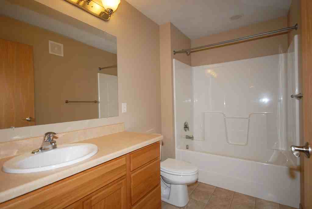 Deer Hollow I Apartments - Photo 5 of 28