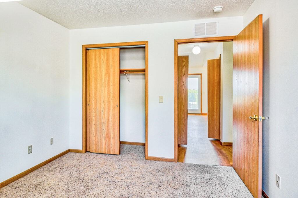 Falls Terrace Apartments - Photo 3 of 7