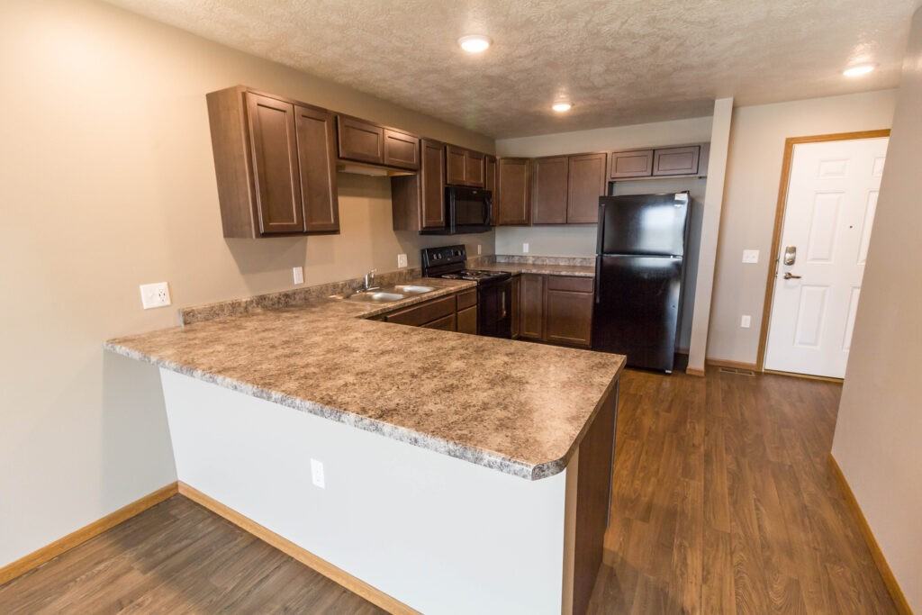 Majestic Ridge Apartments - Photo 5 of 33