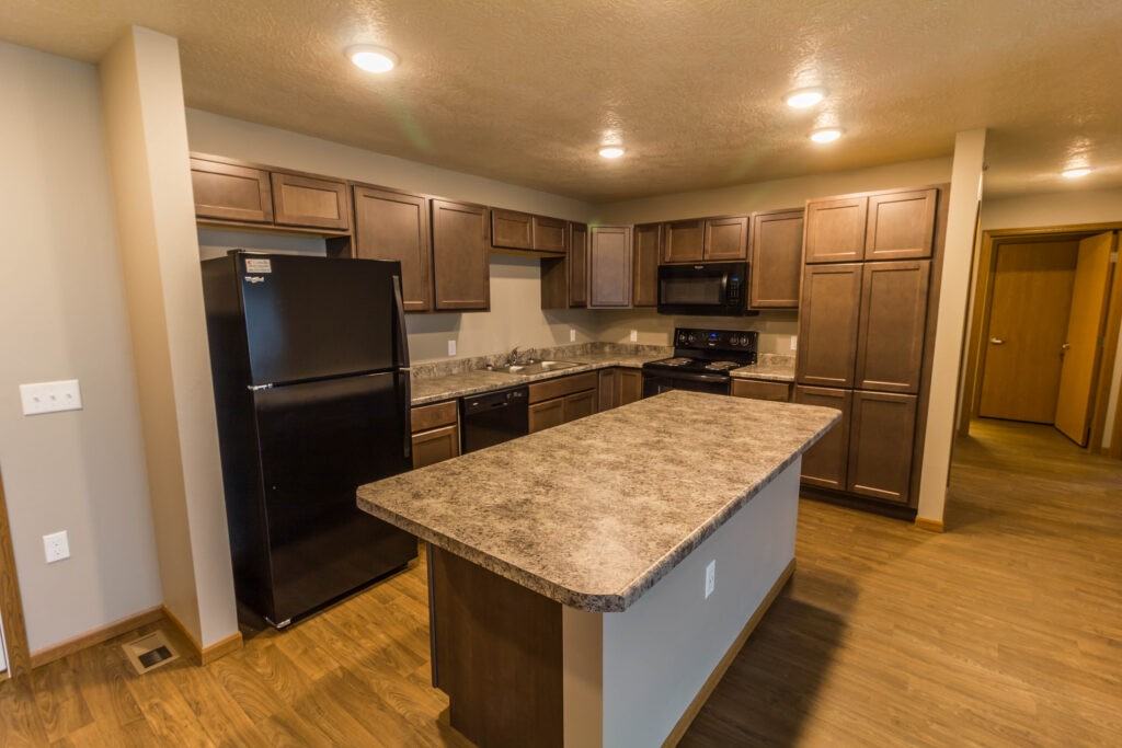 Majestic Ridge Apartments - Photo 6 of 33