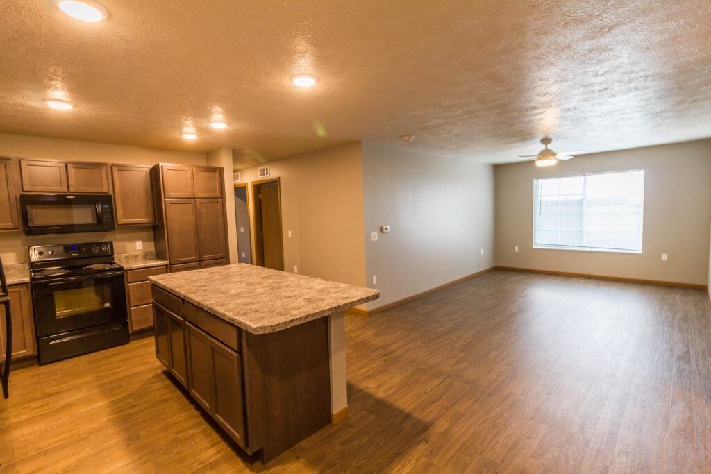 Majestic Ridge Apartments - Photo 7 of 33