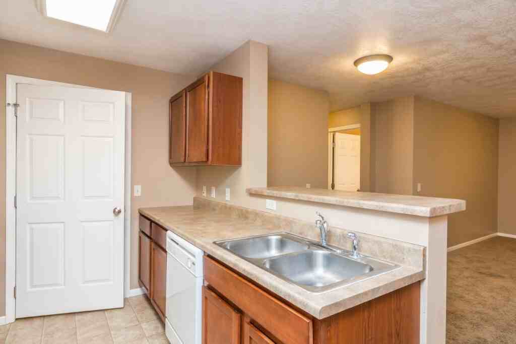 Redwood Court I - Photo 5 of 31