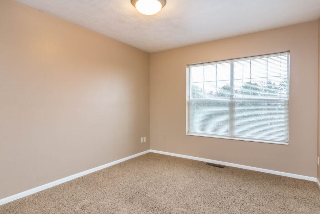 Redwood Court I - Photo 4 of 31