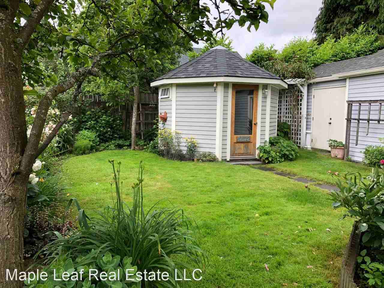 7335 17th Ave Ne - Photo 3 of 18