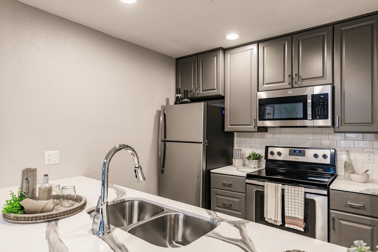 The Marino Apartments - Photo 4 of 36