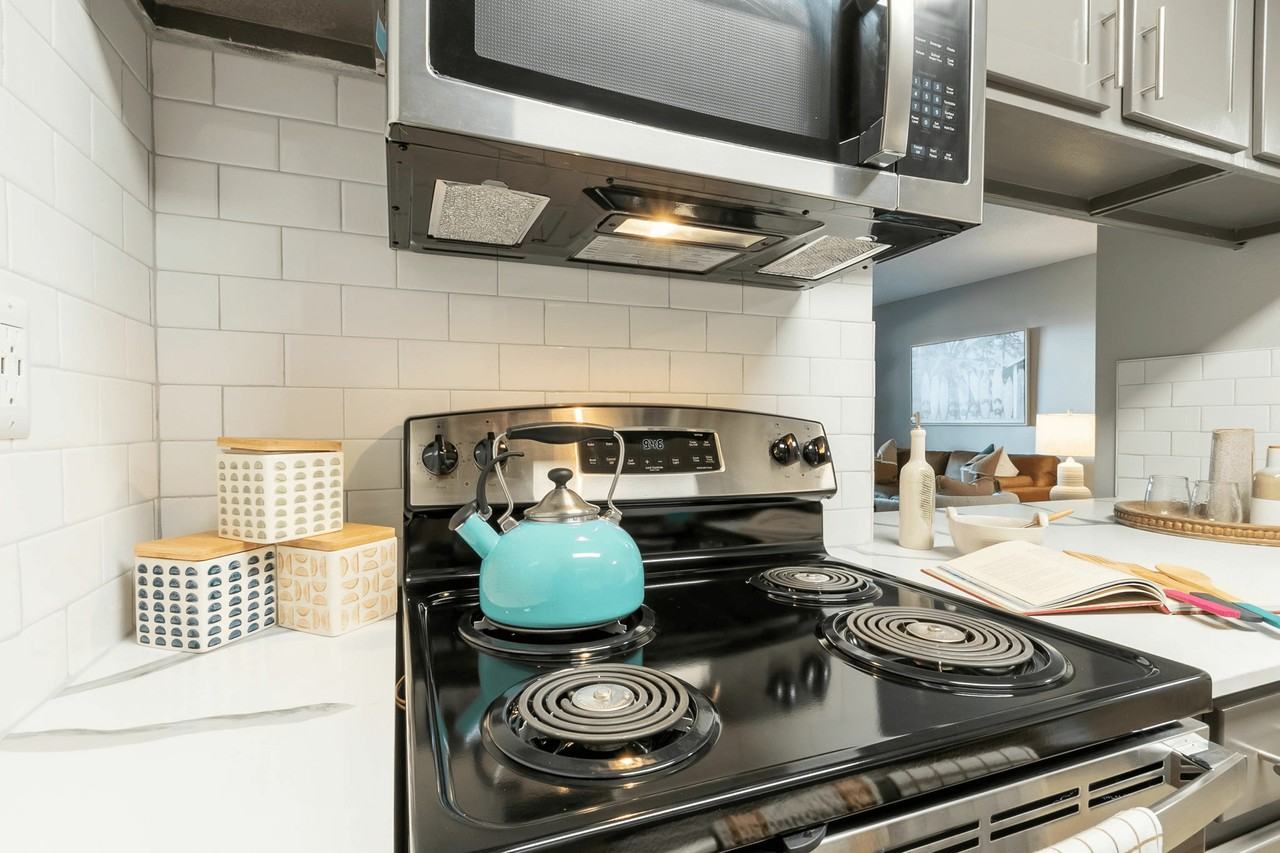 The Rowen - Photo 7 of 24