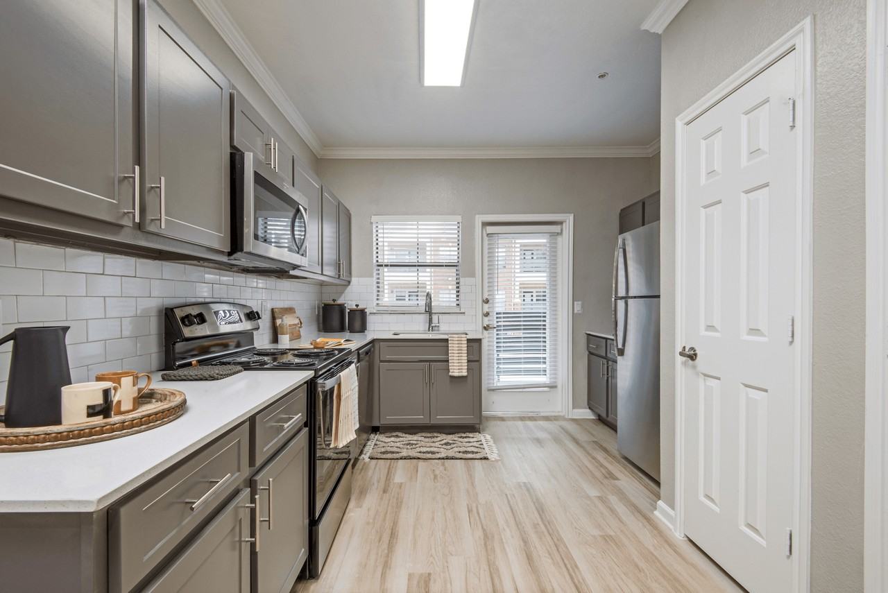 The Ellington Apartments - Photo 2 of 39