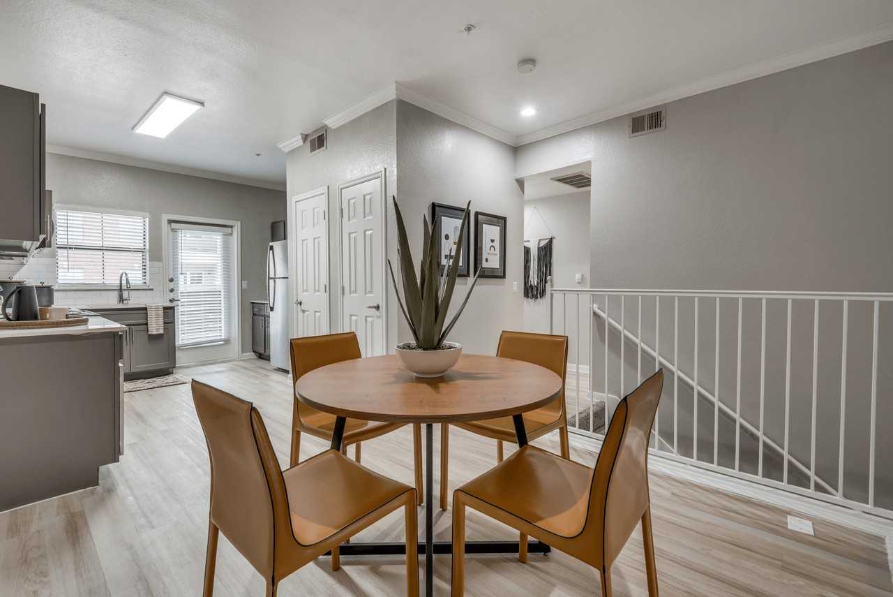 The Ellington Apartments - Photo 5 of 39