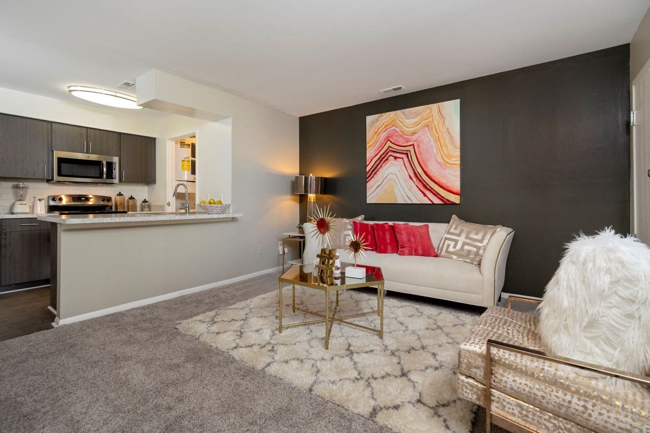 Fairlane Meadow Apartments and Townhomes - Photo 6 of 21