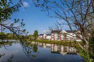 featured image of 200 Lakeland Dr