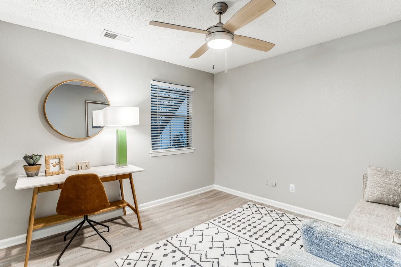 The Booker - Photo 7 of 45