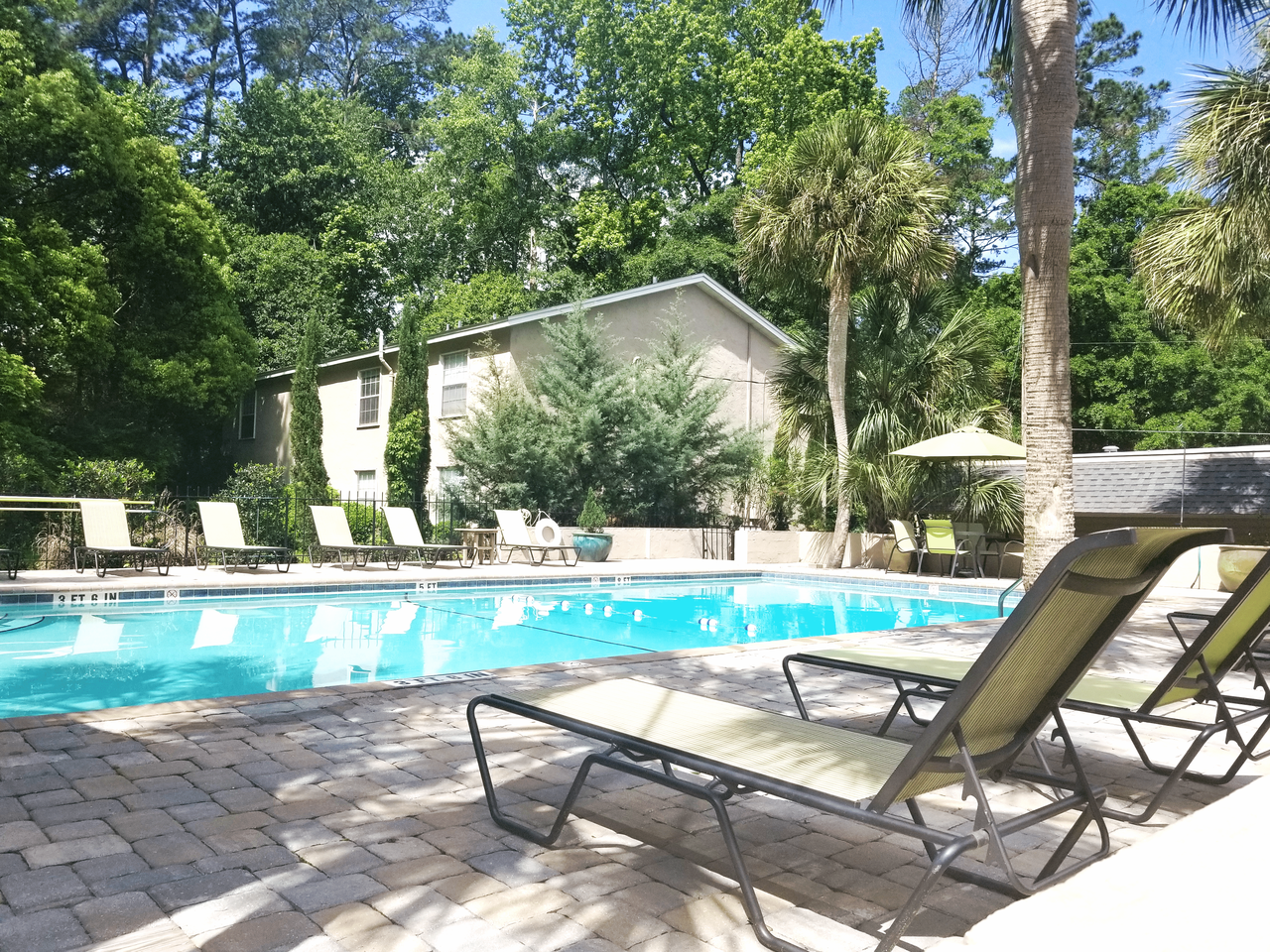 Steeple Club Apartments - Photo 2 of 16