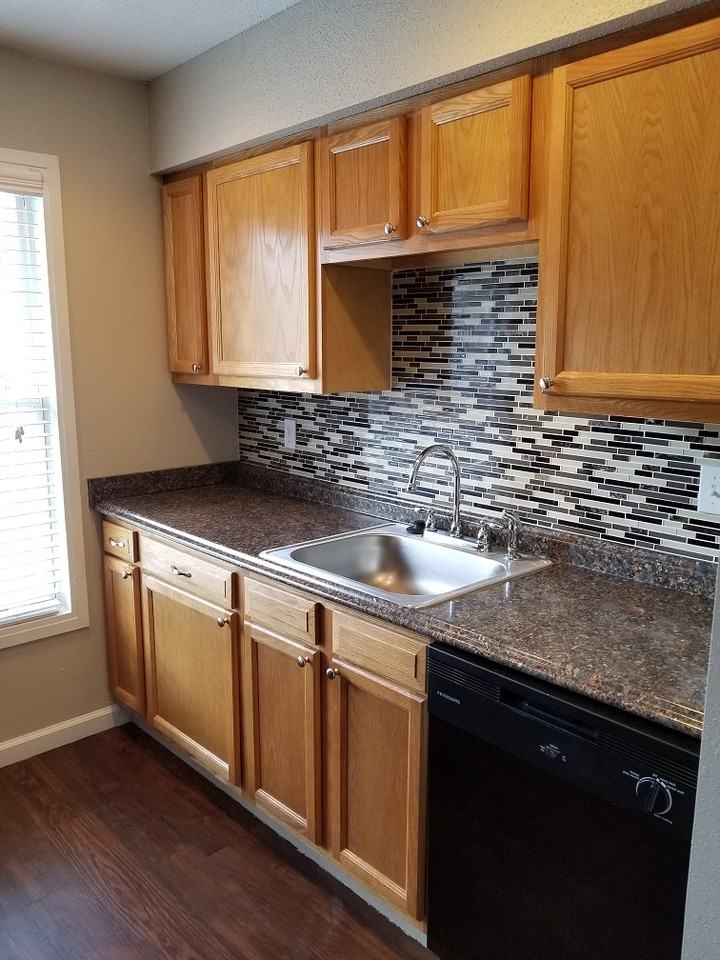 Steeple Club Apartments - Photo 6 of 16