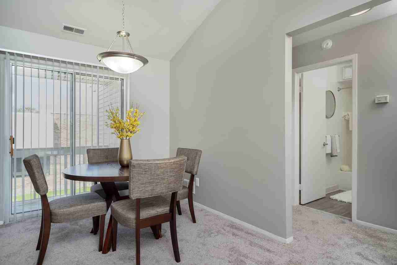 Clinton Place Apartments - Photo 7 of 19