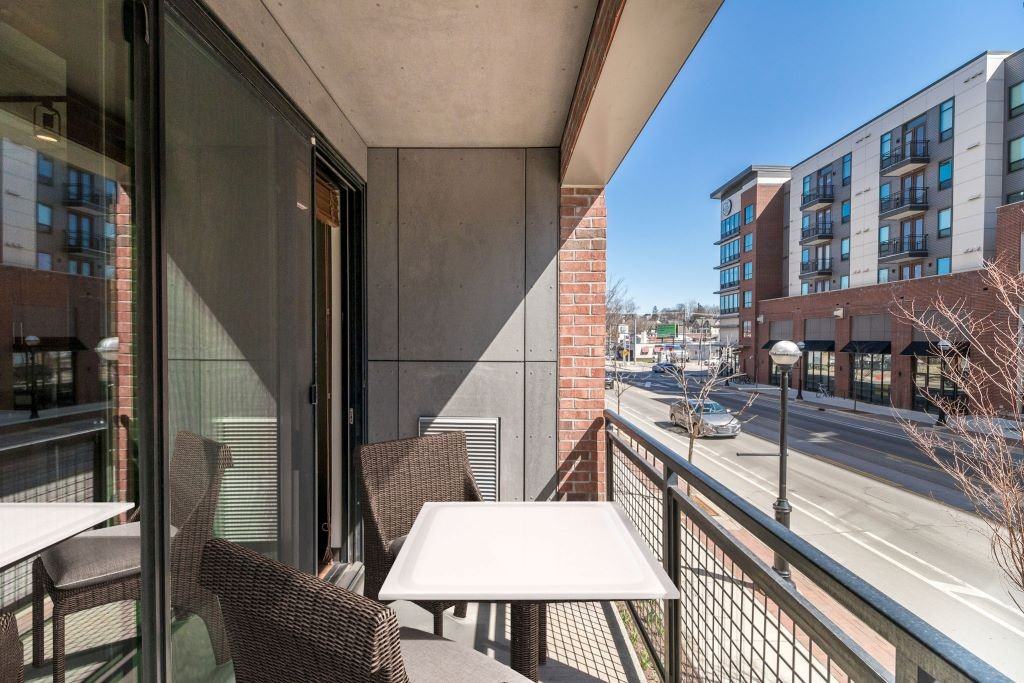 618 South Main Apartments - Photo 6 of 13