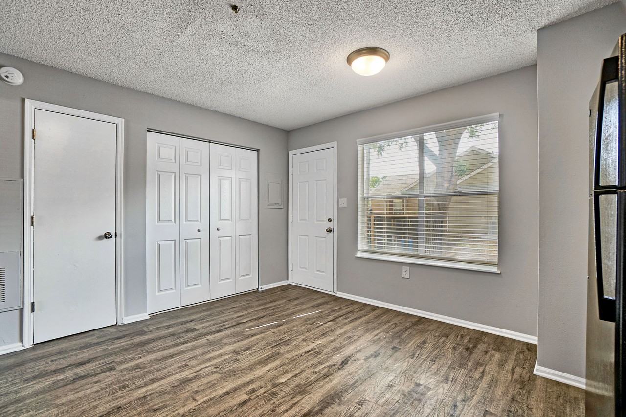 Sabal Palms - Photo 6 of 17