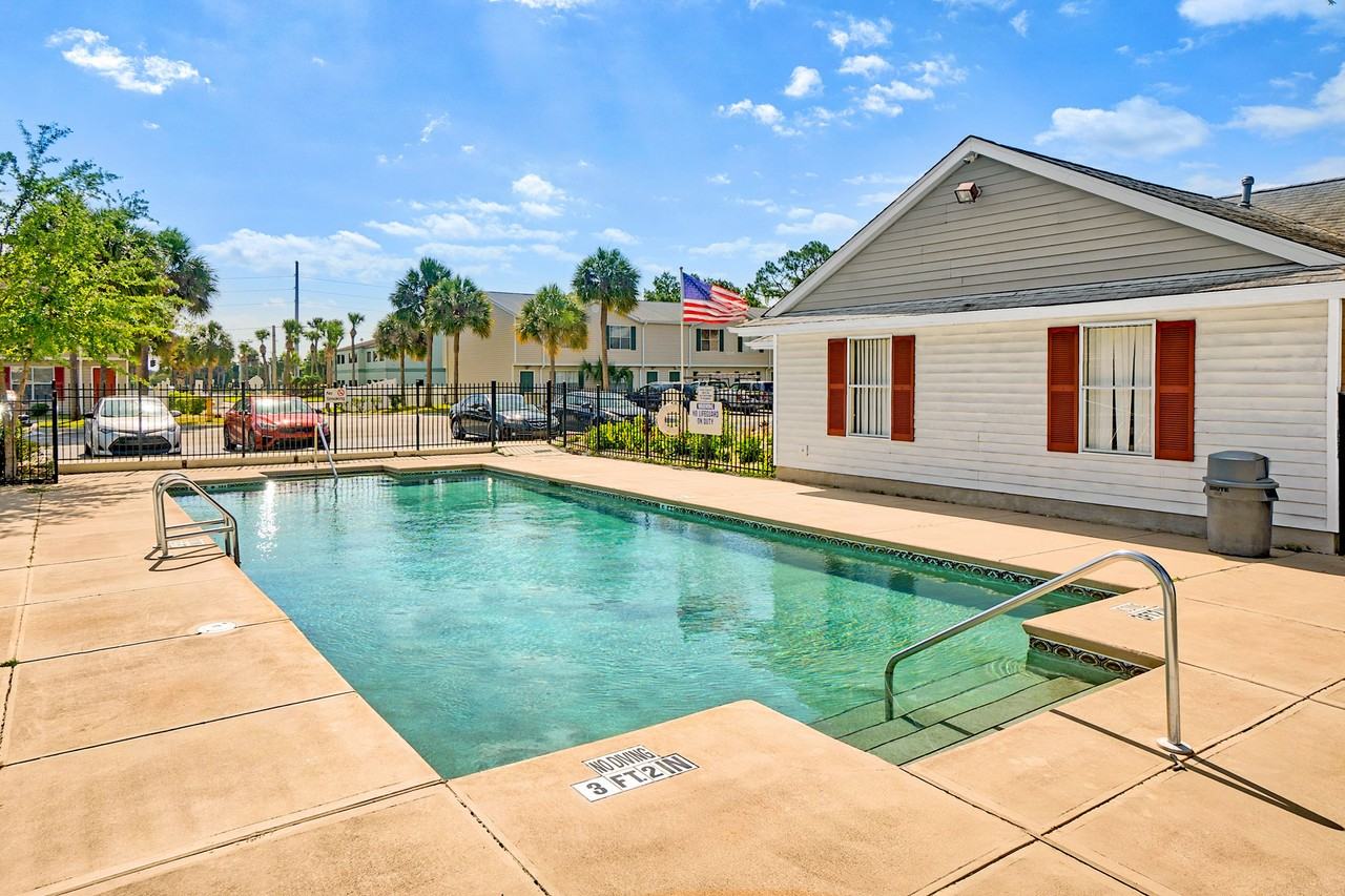 Sabal Palms - Photo 4 of 17