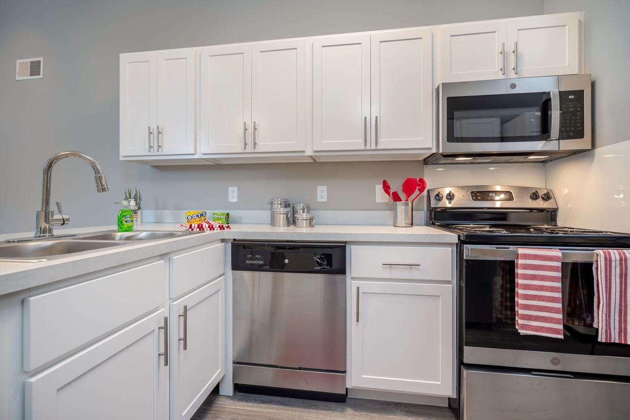 Ponds at Georgetown Apartments - Photo 3 of 17