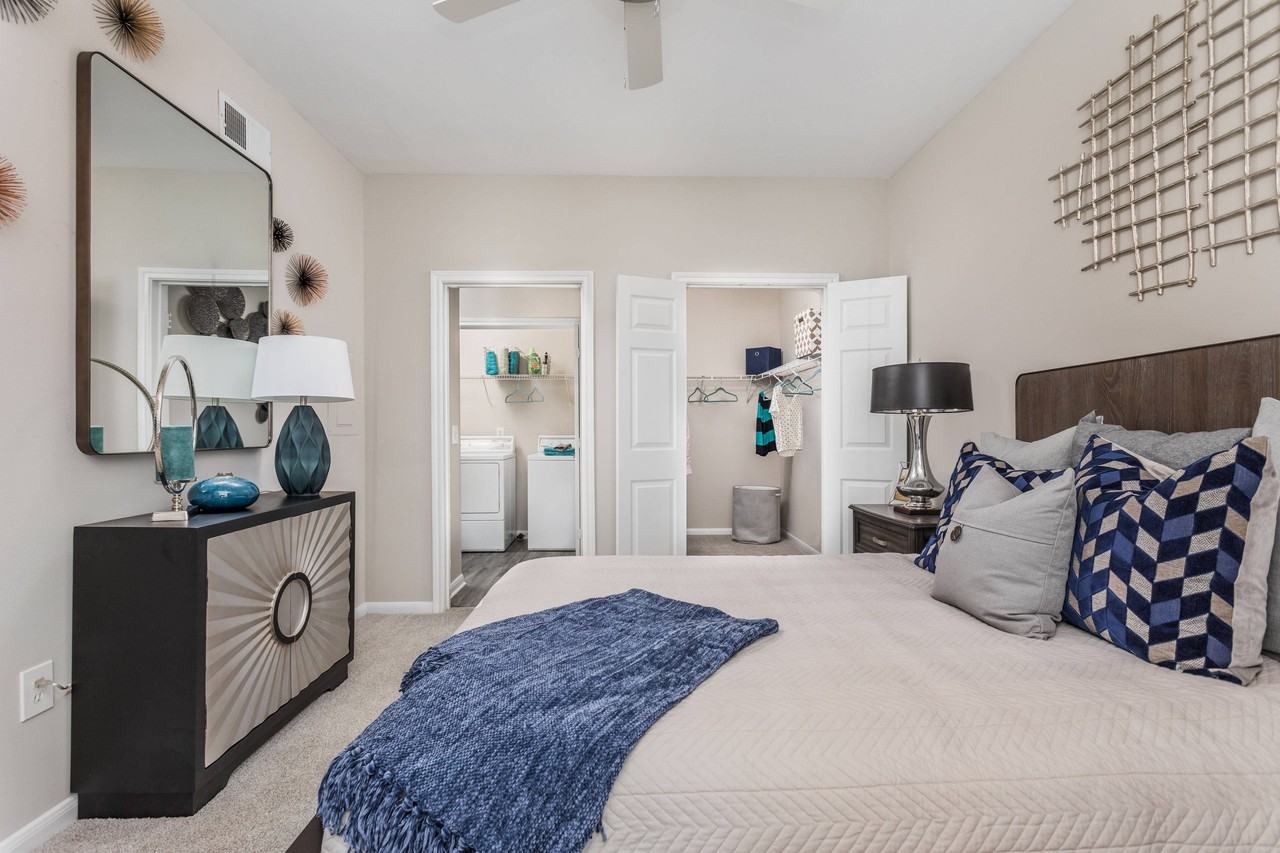 Oxmoor Apartments - Photo 7 of 29