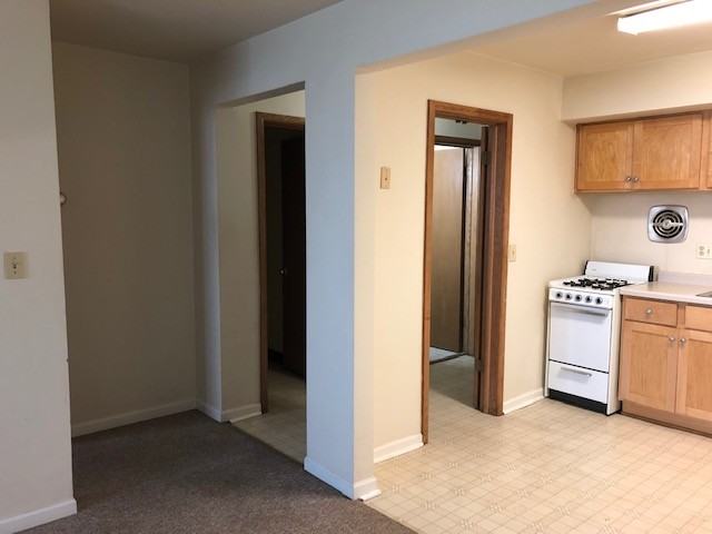 2619 N Oakland Ave - Photo 2 of 25