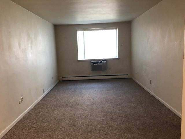 2619 N Oakland Ave - Photo 5 of 25