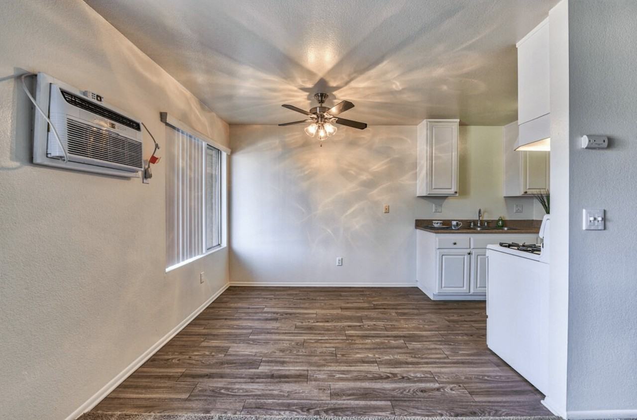 Villa Nova Townhomes - Photo 6 of 13