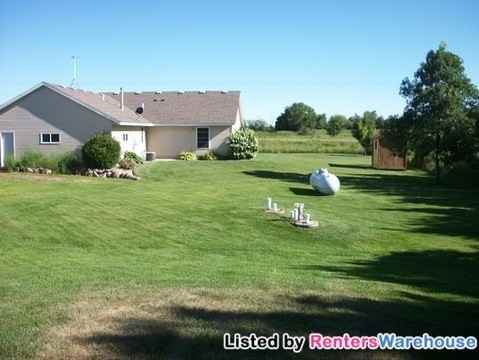 8457 140th St - Photo 3 of 15