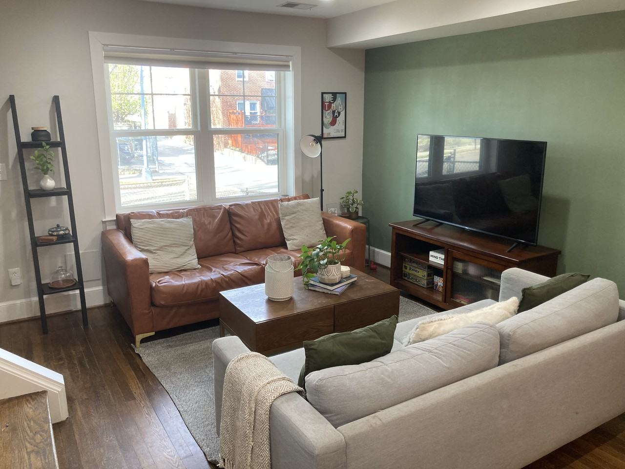 3313 Clay Pl Ne #NA - Photo 2 of 15
