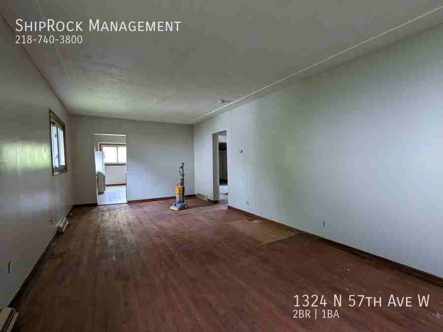1324 N 57th Ave W - Photo 2 of 17