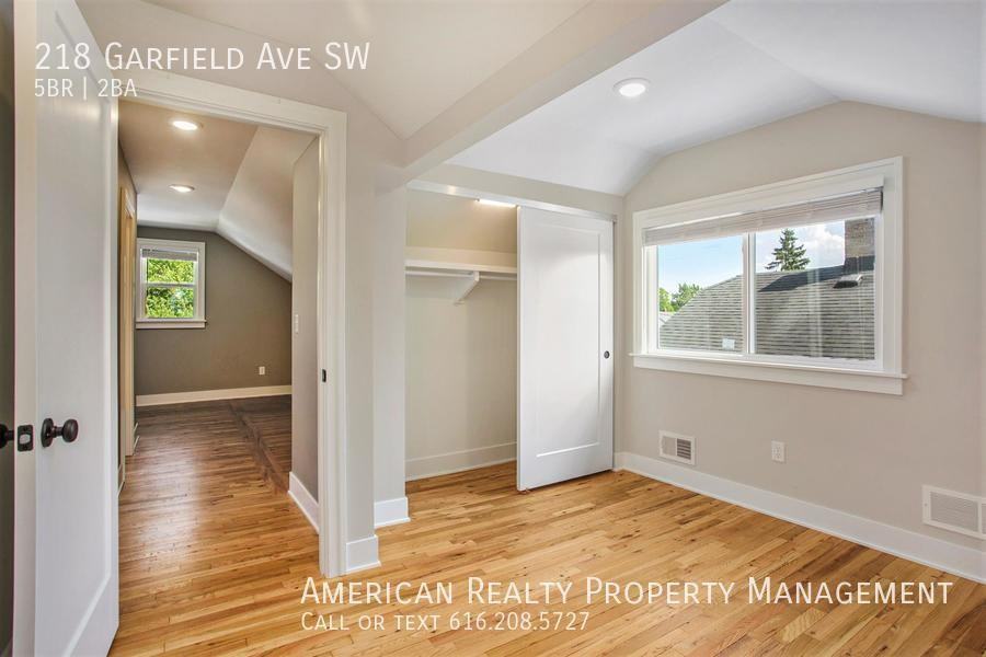 218 Garfield Ave Sw - Photo 3 of 22