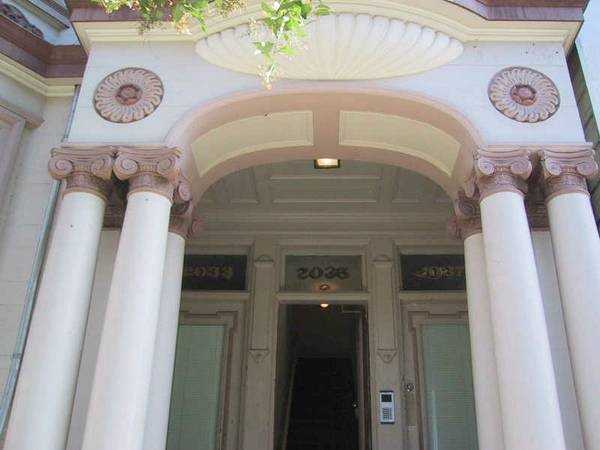 2029 Oak St #B - Photo 2 of 14