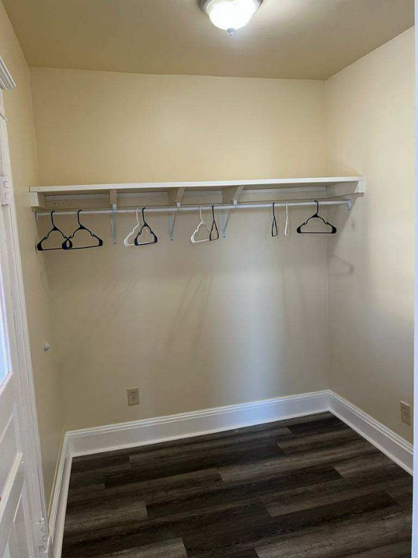 654 Crane St - Photo 3 of 16