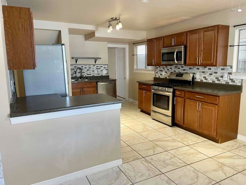 11364 Beach Front Dr #B - Photo 2 of 28