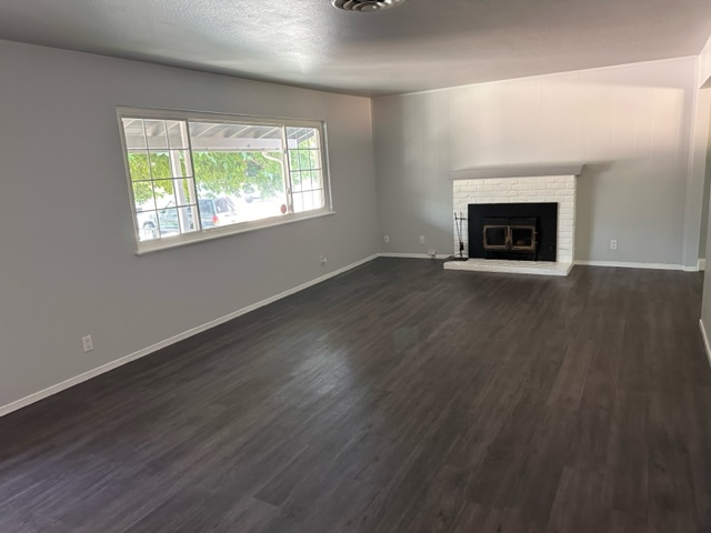 309 Marian Way - Photo 3 of 16