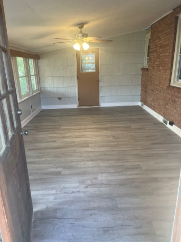 729 Glensford Dr - Photo 2 of 19