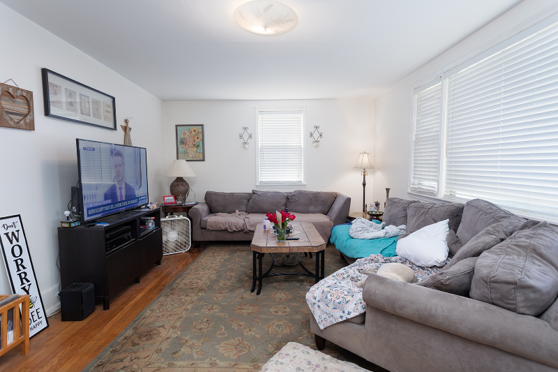 423 Money Tree Ln - Photo 2 of 17