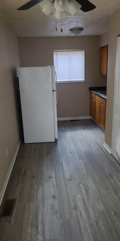 1290 Deeds Ave #C - Photo 2 of 12