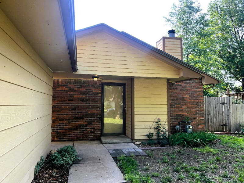 2018 N Rosewood Ct - Photo 2 of 14