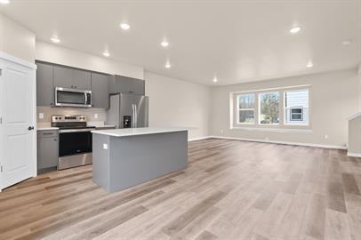 1812 Eastgate Loop - Photo 3 of 16