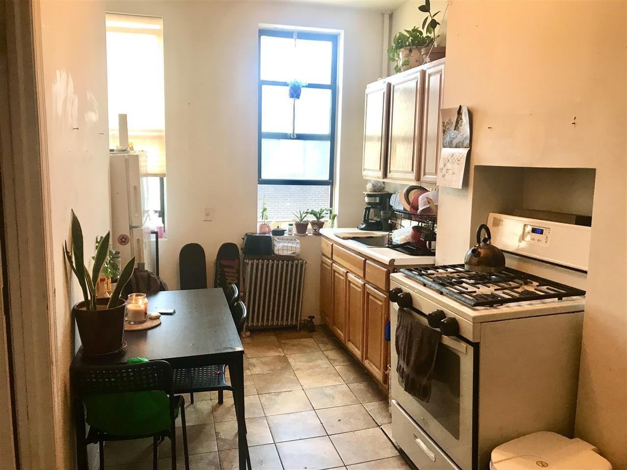 294 Harman St #2RR - Photo 5 of 7