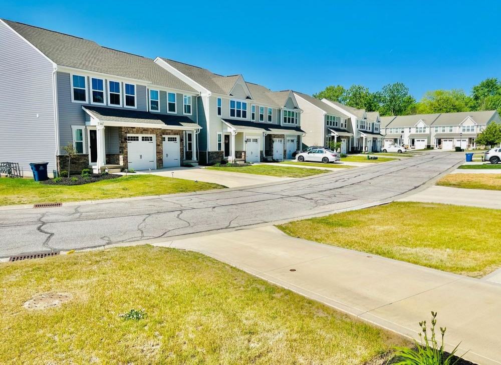 1141 Meadow Run - Photo 3 of 42