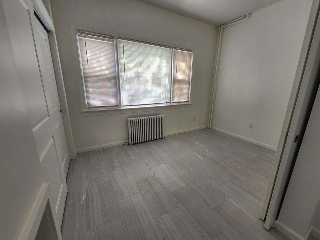 6109 Jackson St Apt 1f #1F - Photo 3 of 10